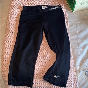capri nike pro leggings